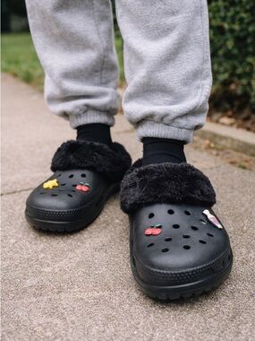 Crocs Classic Lined Clogs Black Fur Cozy Slides Women 11 Men 9